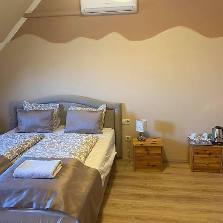 La Curia Panzio Bed & Breakfast Dunaszeg Екстериор снимка
