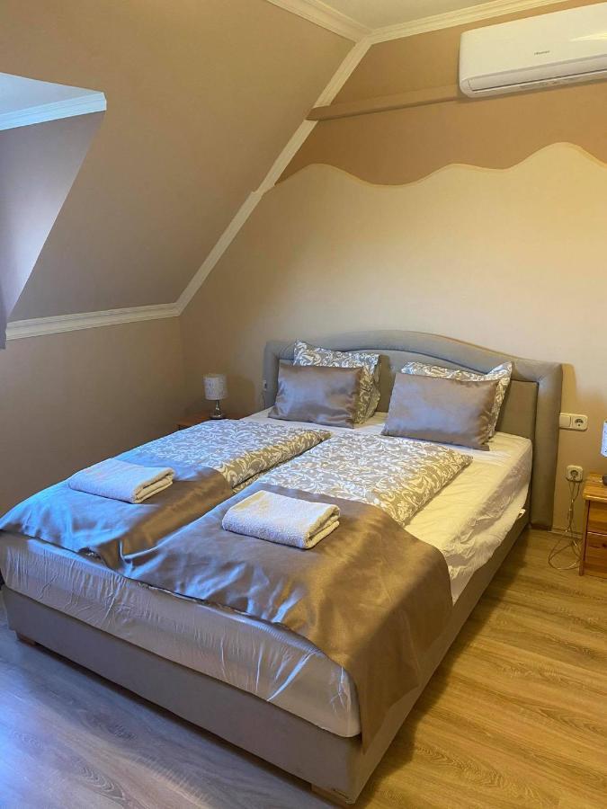 La Curia Panzio Bed & Breakfast Dunaszeg Екстериор снимка