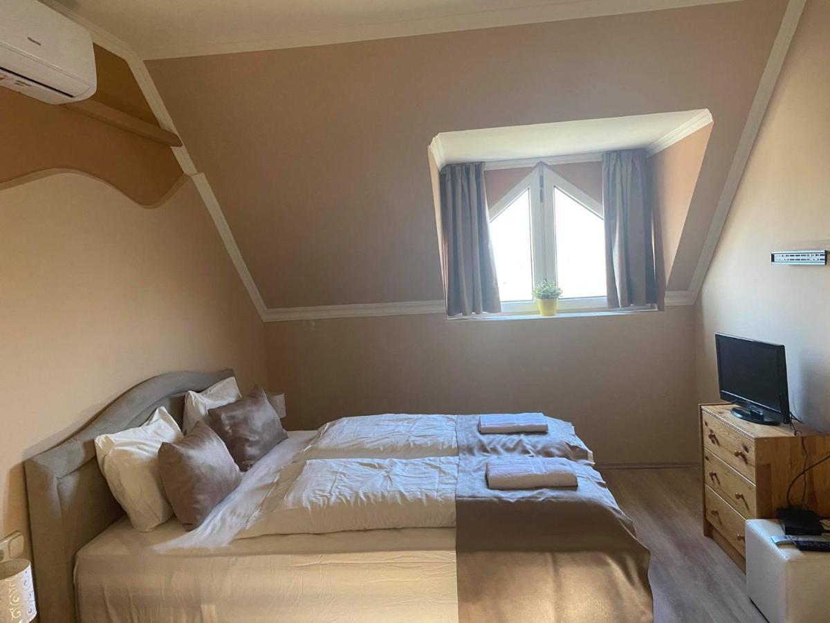 La Curia Panzio Bed & Breakfast Dunaszeg Екстериор снимка
