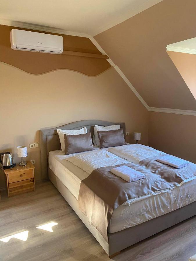 La Curia Panzio Bed & Breakfast Dunaszeg Екстериор снимка