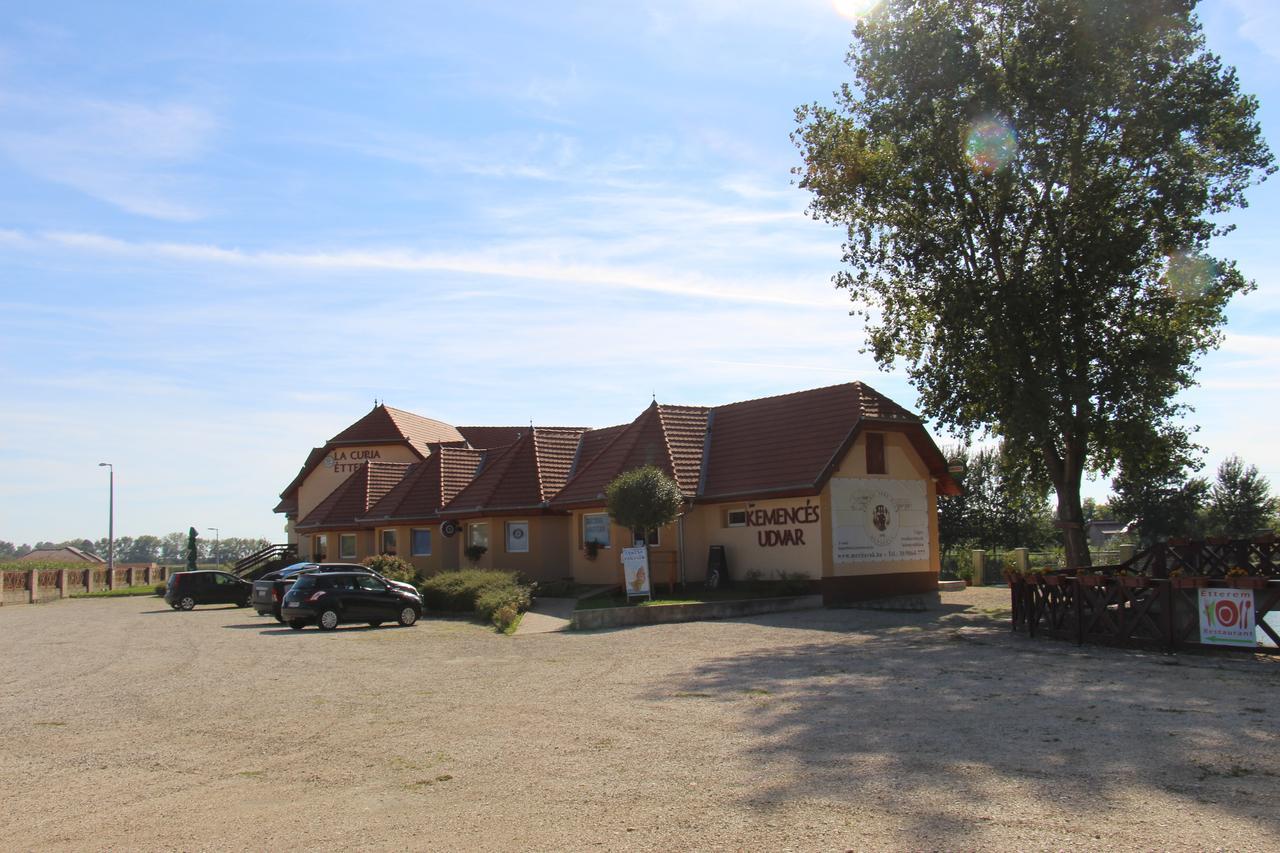La Curia Panzio Bed & Breakfast Dunaszeg Екстериор снимка